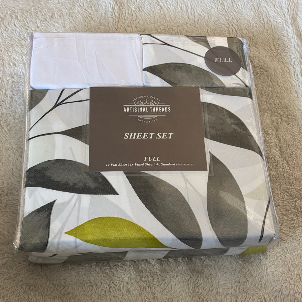 Leaf Design Sheet Set - Full, White and Gray